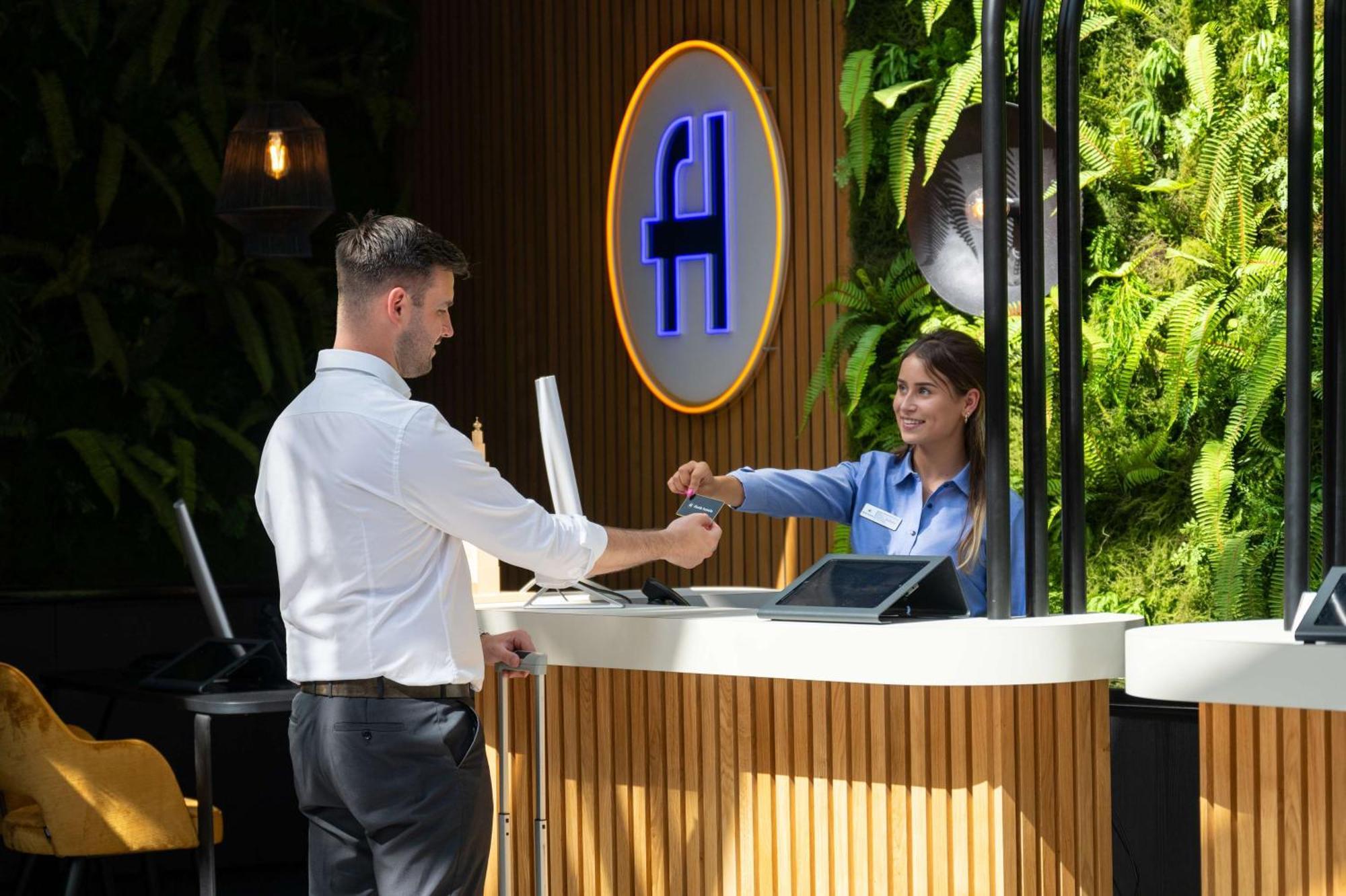 Western Centre Hotel 3*