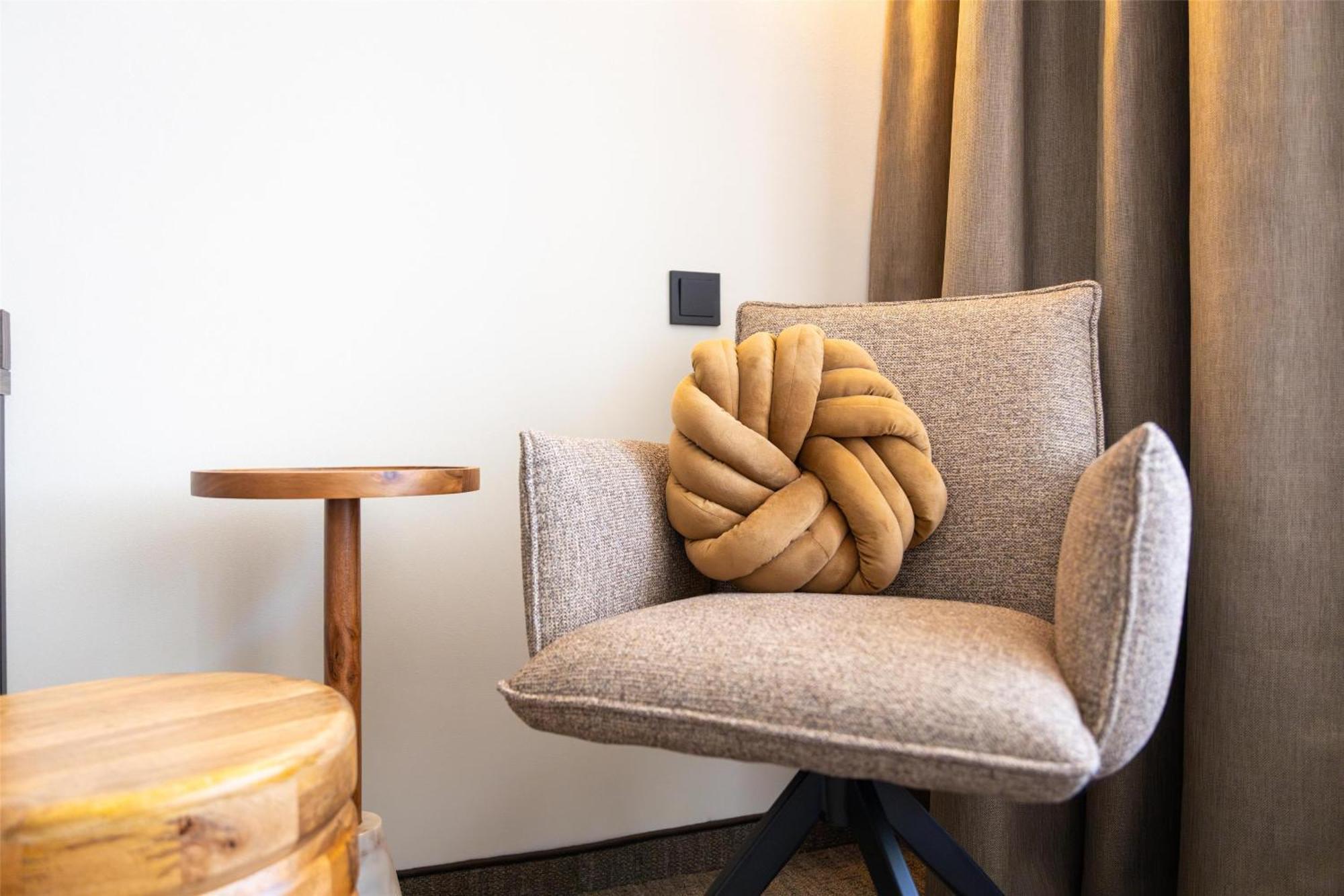 Flonk Centre, Bw Signature Collection Hotel